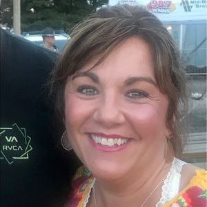 Meet your Posher, Angela